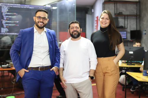 Vitor Miranda, Betho Costa, Rayane Feitosa. Foto: Divulgação