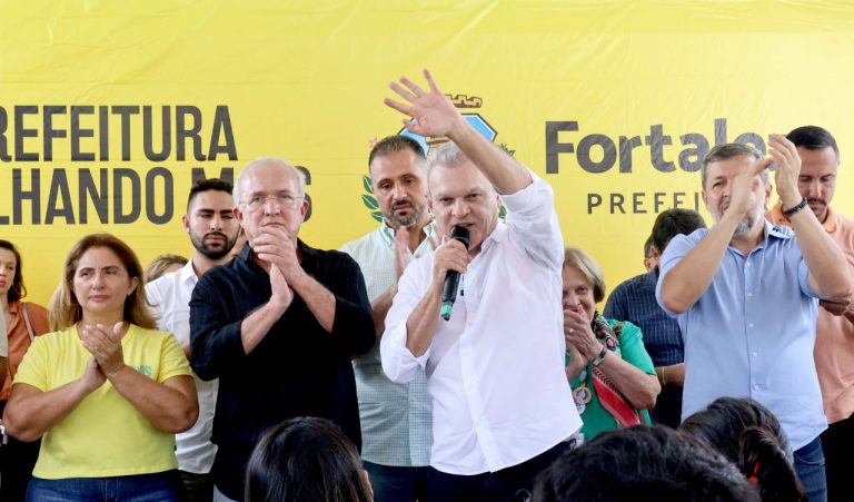 Prefeito José Sarto entrega posto Hélio Góes Ferreira, no bairro Sapiranga. Foto: Divulgação