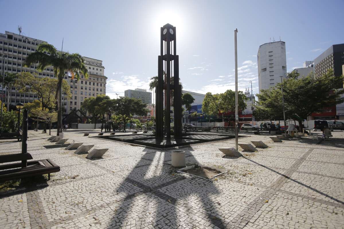 Revitalização da Praça do Ferreira marca nova fase no Centro de ...